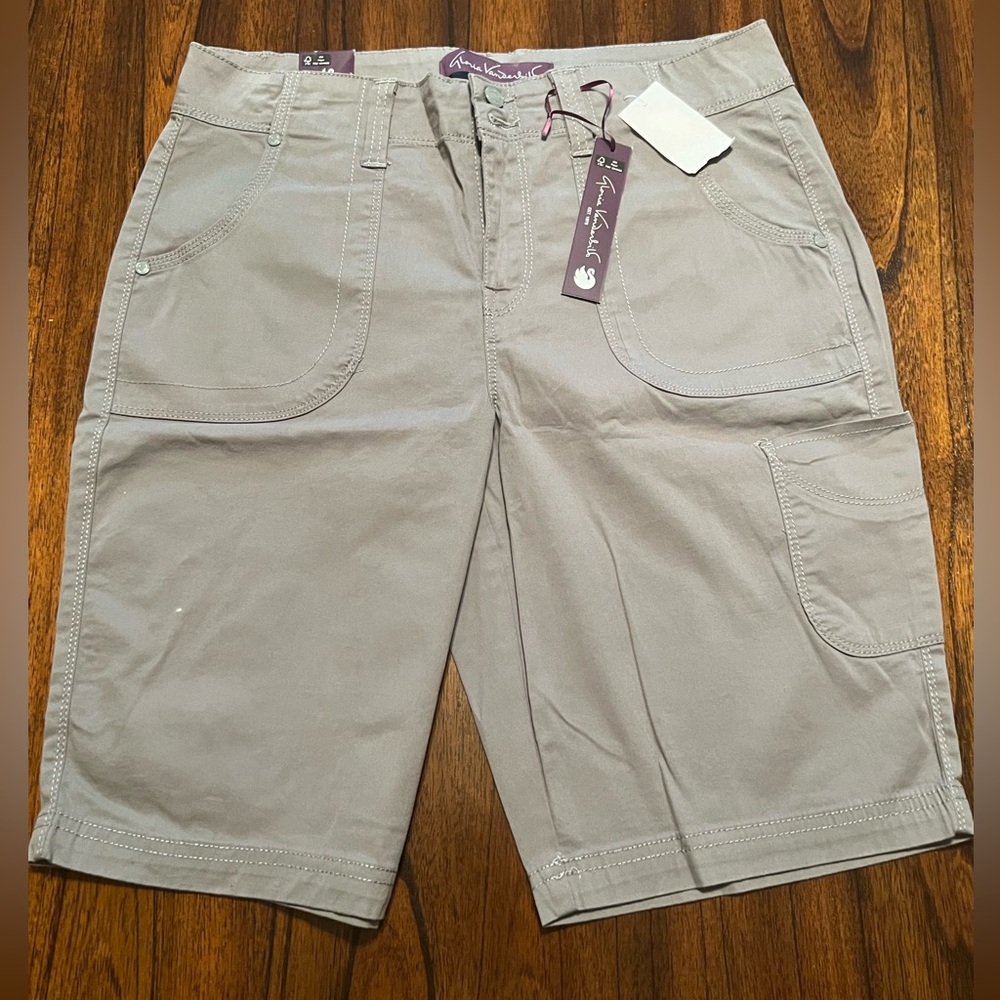 Gloria Vanderbilt Bermuda shorts